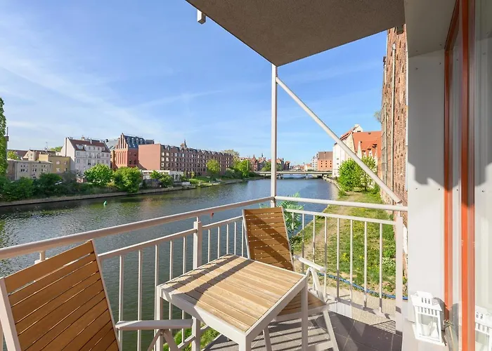 Waterlane Island &ApartmentsHostel